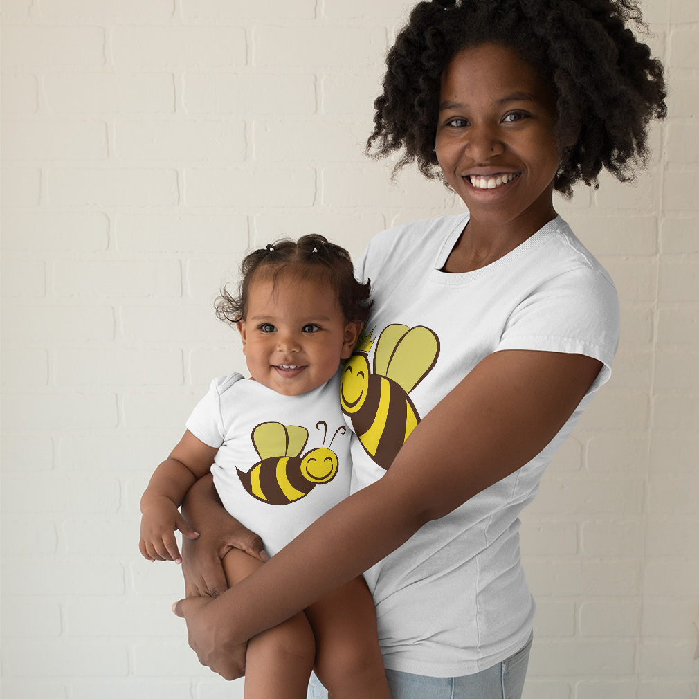 Mom and Baby Matching Outfits Smiling Honey Bee with Crown Insects Match Clothes - Picture 4 of 9